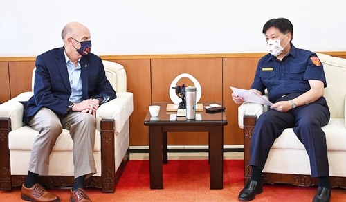 CPU President had a conversation with IACP President Henninger.